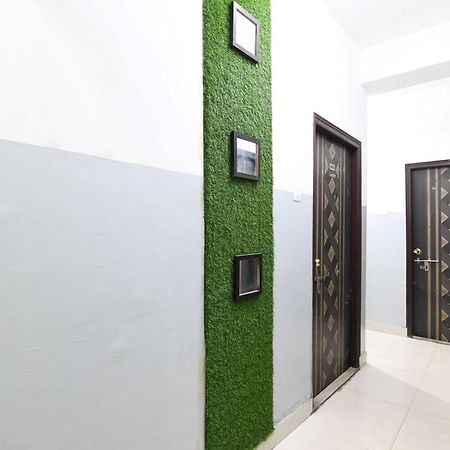Capital O 82026 Bangur Inn Kolkata Bagian luar foto