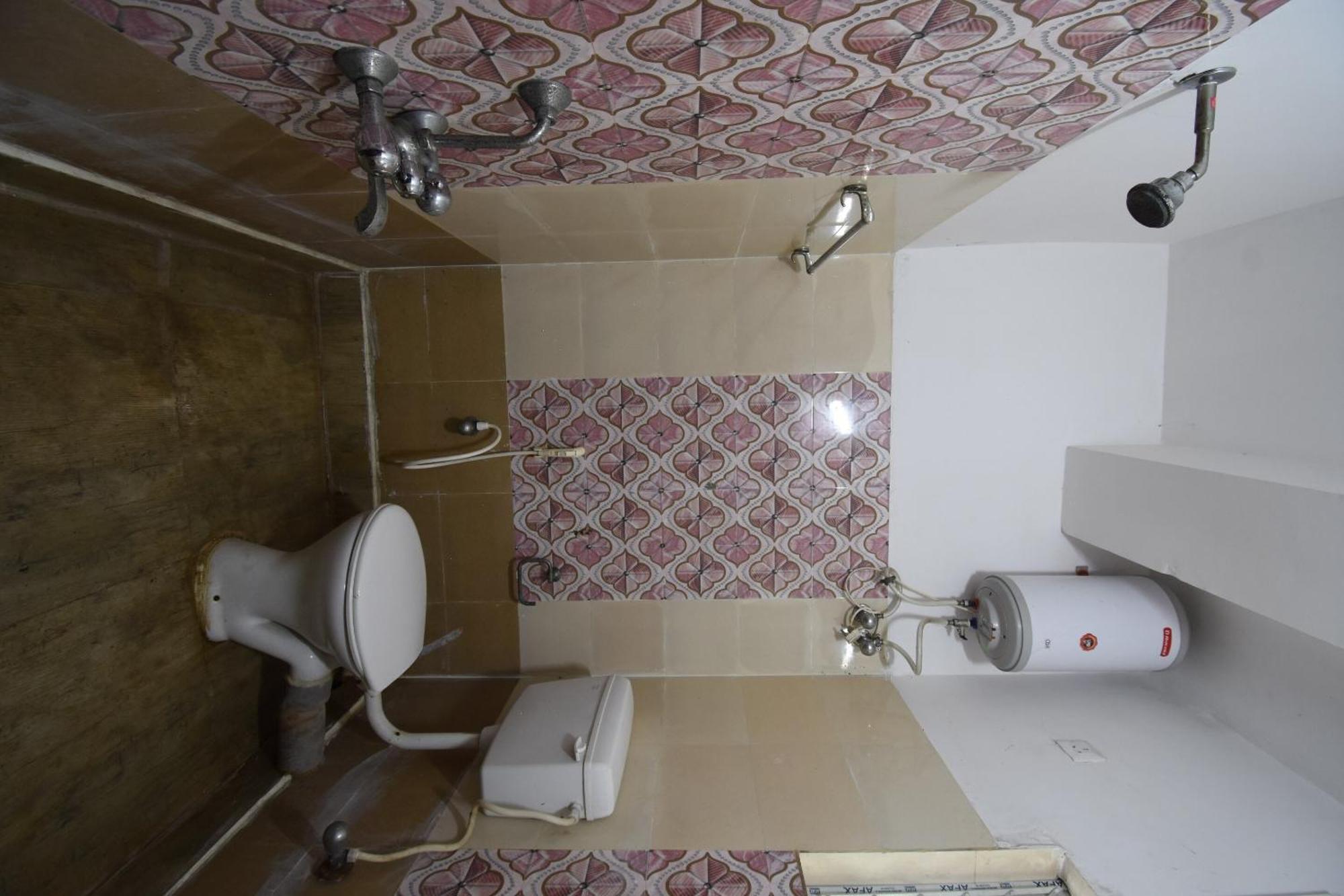 Capital O 82026 Bangur Inn Kolkata Bagian luar foto