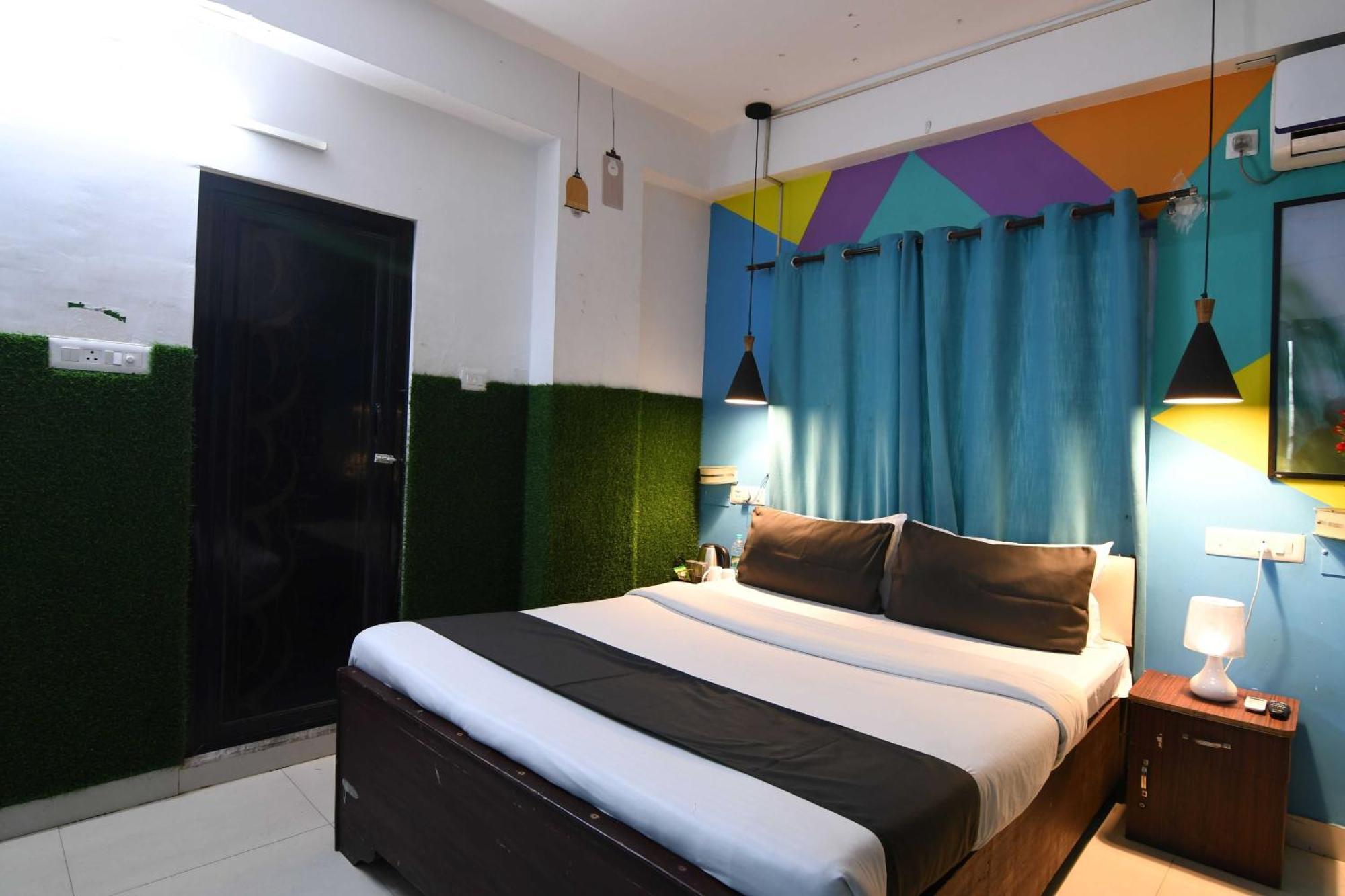 Capital O 82026 Bangur Inn Kolkata Bagian luar foto
